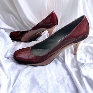 👠 STUART WEITZMAN BURGUNDY PATENT LEATHER STILETTOS SIZE 9.5